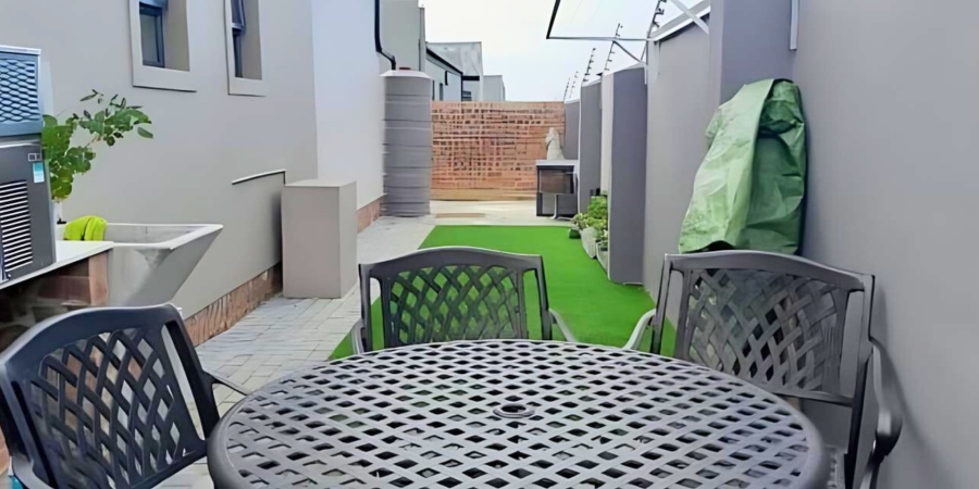 2 Bedroom Property for Sale in Hartenbos Central Western Cape